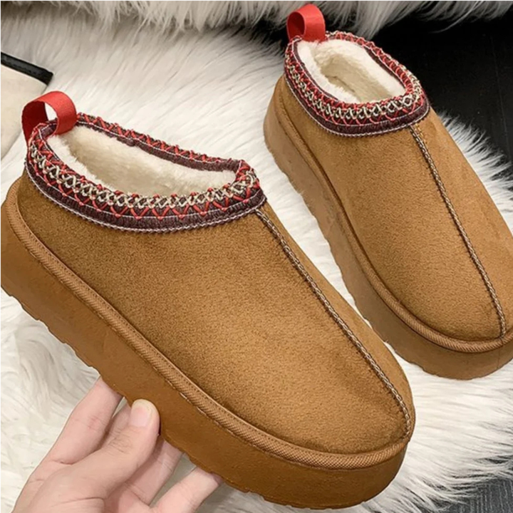 Parker Harbor Indoor Slippers – Brown