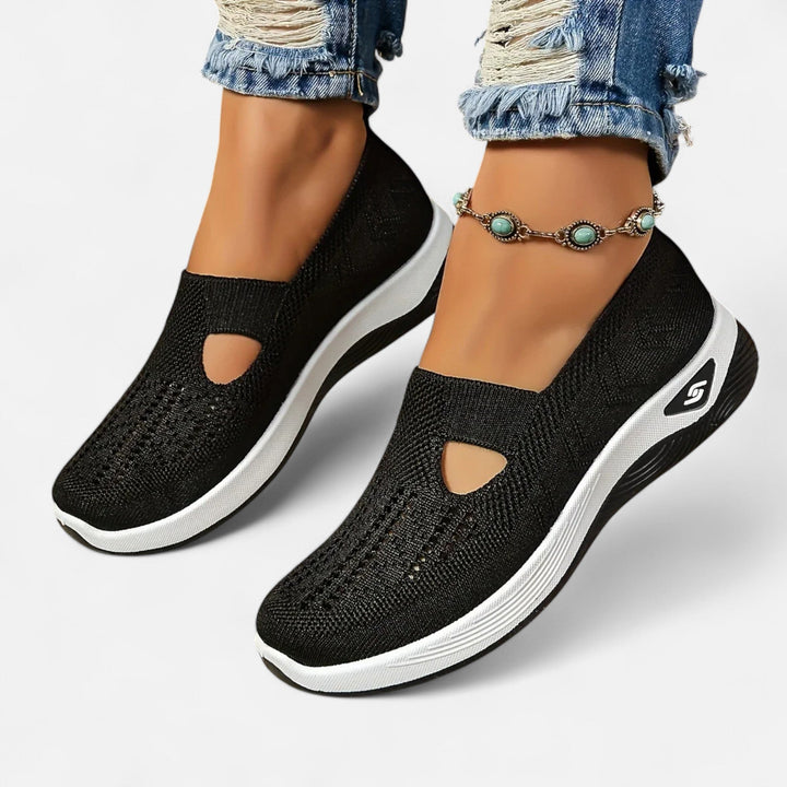 Madeline Harbor Everyday Sneakers – Black
