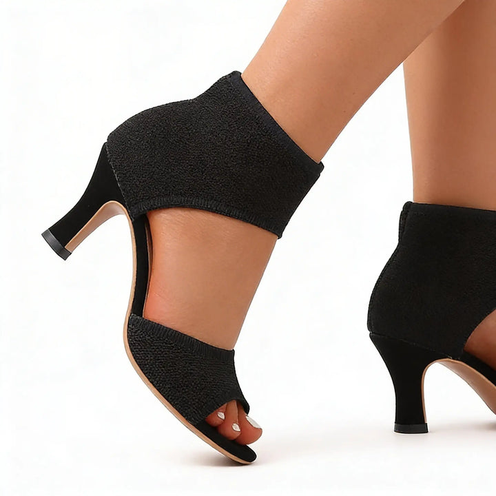 Delaney Harbor Pumps – Black